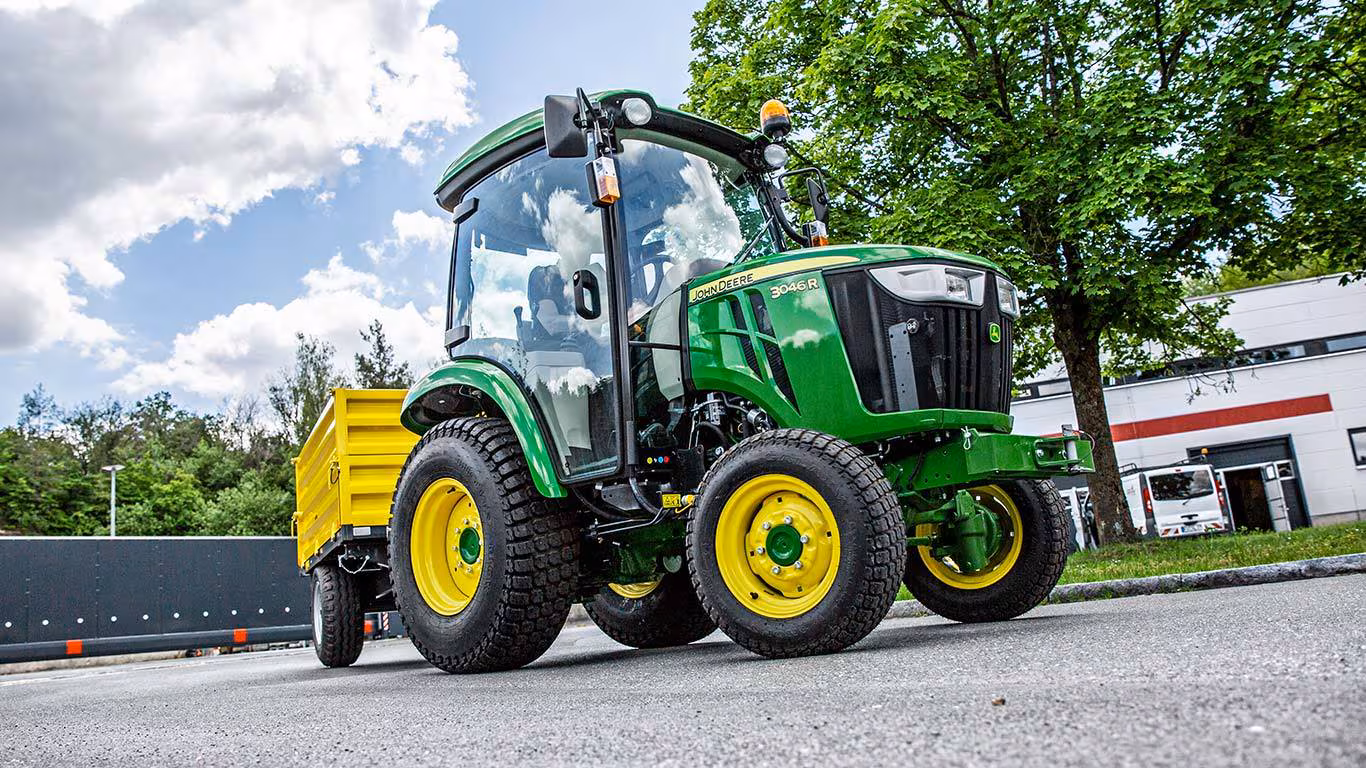 3046R Kompakttraktor mieten